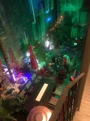 Cru By Chef Marlon Alexander