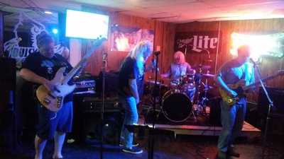 Benchwarmers Pizza & Subs