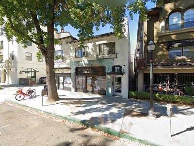 Luna's Cafe & Juice Bar