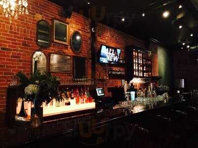 Basil Restaurant Brewery District