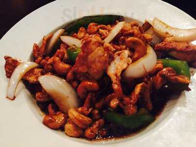 Basil Restaurant Brewery District