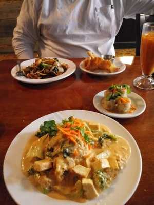 Basil Restaurant Brewery District