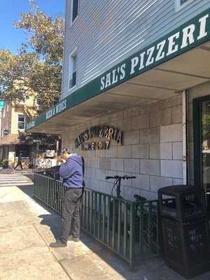Sal's Pizzeria