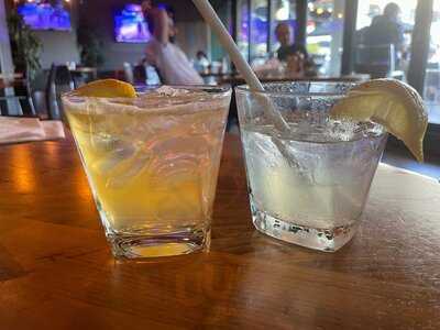 Nick's Riverside Grille