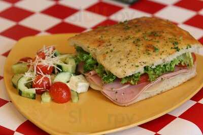 Luciano Family Pizzeria