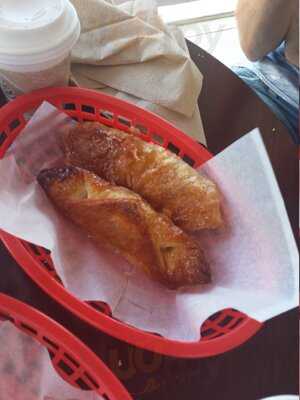 Moulin Rose Cake And Bakery Shop