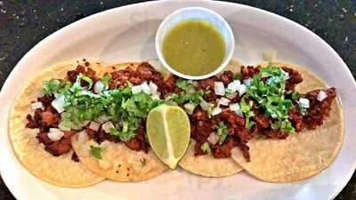 The District Pub & Kitchen