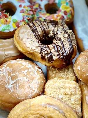 Eddie's Southtown Donuts