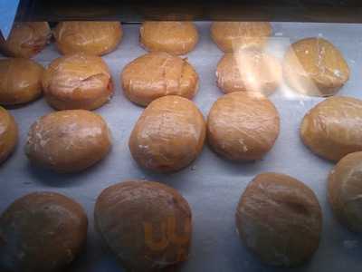 Eddie's Southtown Donuts