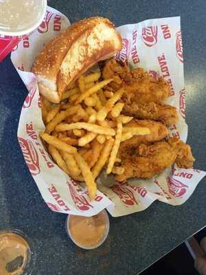 Raising Cane's Chicken Fingers