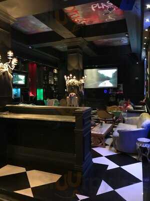 Millennium Fandom Bar