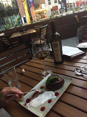 Cru Food & Wine Bar - The Battery