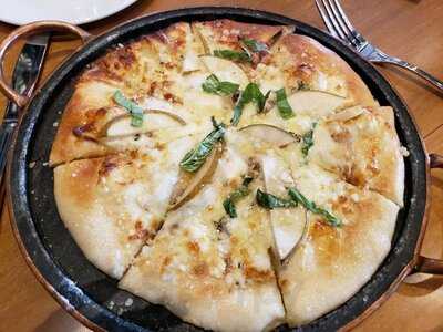 Cru Food & Wine Bar - The Battery