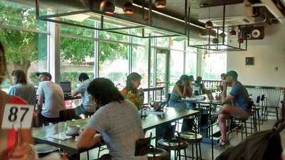 Plein Air Cafe & Eatery