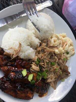 Chris' Ono Grinds Island Grill -north Park