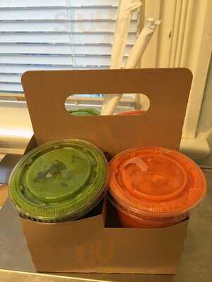 D'juice Fresh Juice & Smoothie Bar