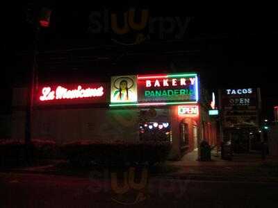 La Mexicana Bakery