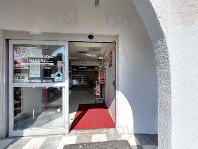 La Mexicana Bakery