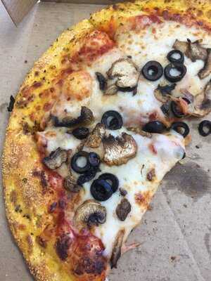 Hungry Howie's Pizza Store 1820