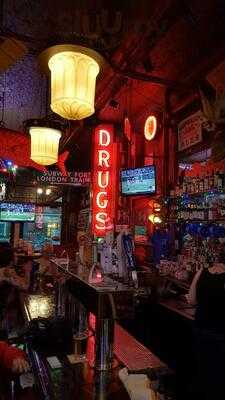 Billy Frogg's Grill & Bar