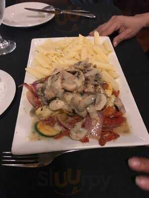 Scuzzi's Italian Restaurant