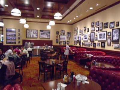 Du-par's Restaurant & Bakery