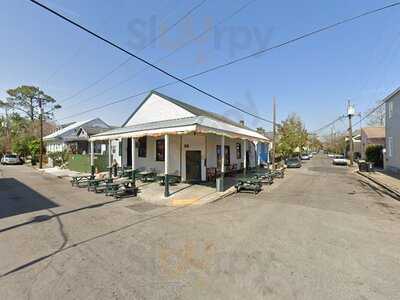 Parasol's Bar And Restaurant