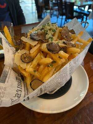 Primary Bar & Restaurant