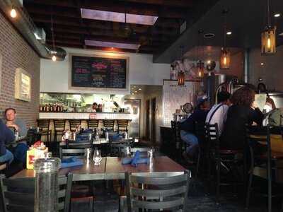 Southpaw Bbq & Southern Cooking