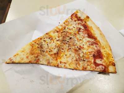 Tuti's Pizzeria & Restaurant