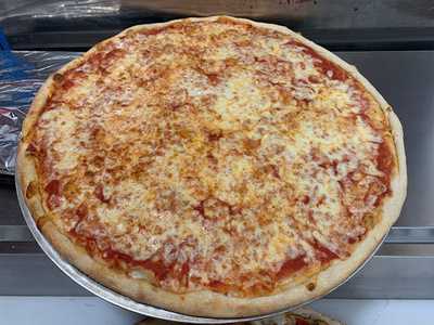 Tuti's Pizzeria & Restaurant