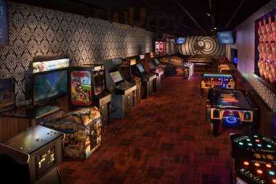 Kings Dining & Entertainment