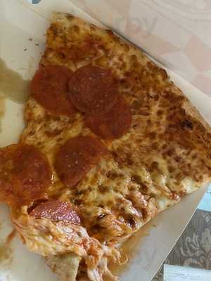 Deniro’s Pizza & Subs