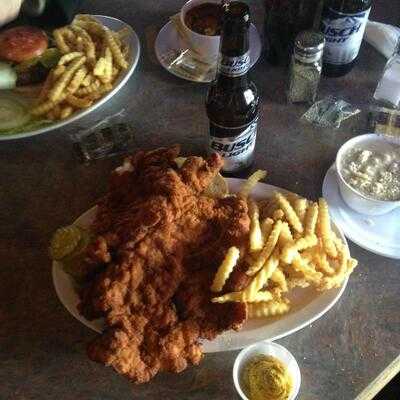 The Cabin Bar & Grill