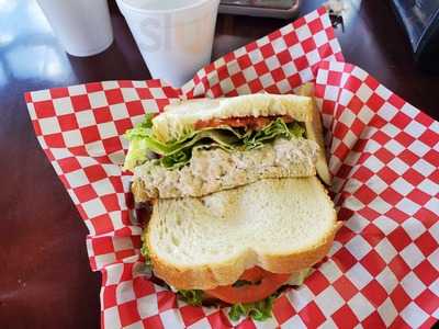 Petrone's Pazzo Vita Deli