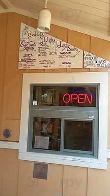 Ms. T's Good To Go Cafe