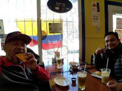 Antojitos Colombianos