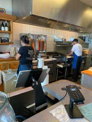 Dino's Gyros Cafe