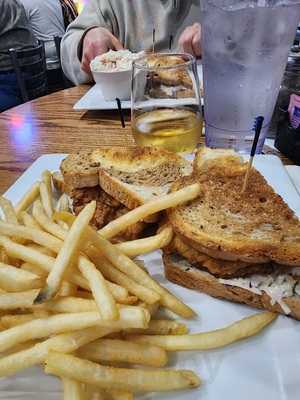 Saint Louis Bbq And More