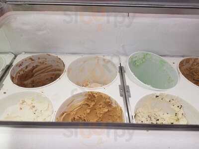 Bennett’s Ice Cream