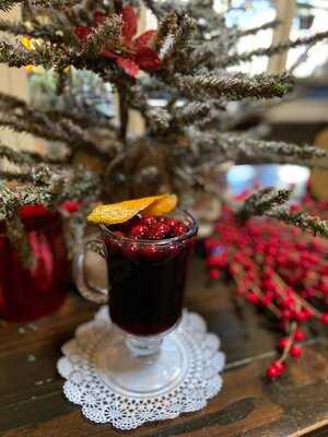 The Cat & Fiddle Pub And Restaurant