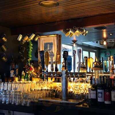 The Cat & Fiddle Pub And Restaurant