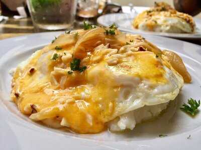 The Cat & Fiddle Pub And Restaurant