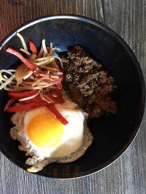 Sushi Lounge On Market