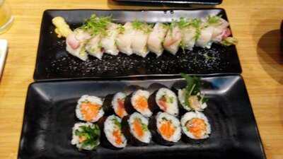 Sushi Lounge On Market