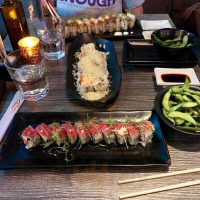 Sushi Lounge On Market