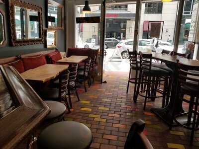 Oregon Wines On Broadway