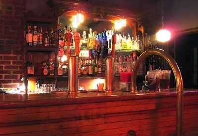 Pazzo's Restaurant & Bar