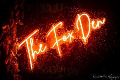 Diamond Pub & Billiards