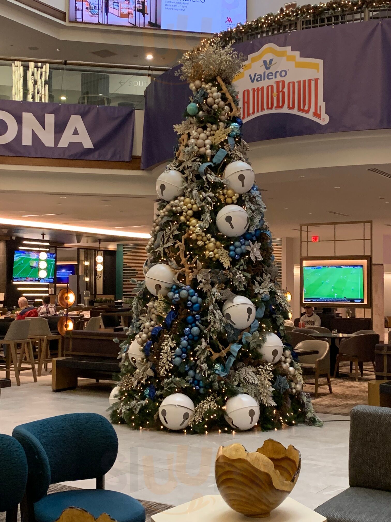 The Bar At Marriott River Center